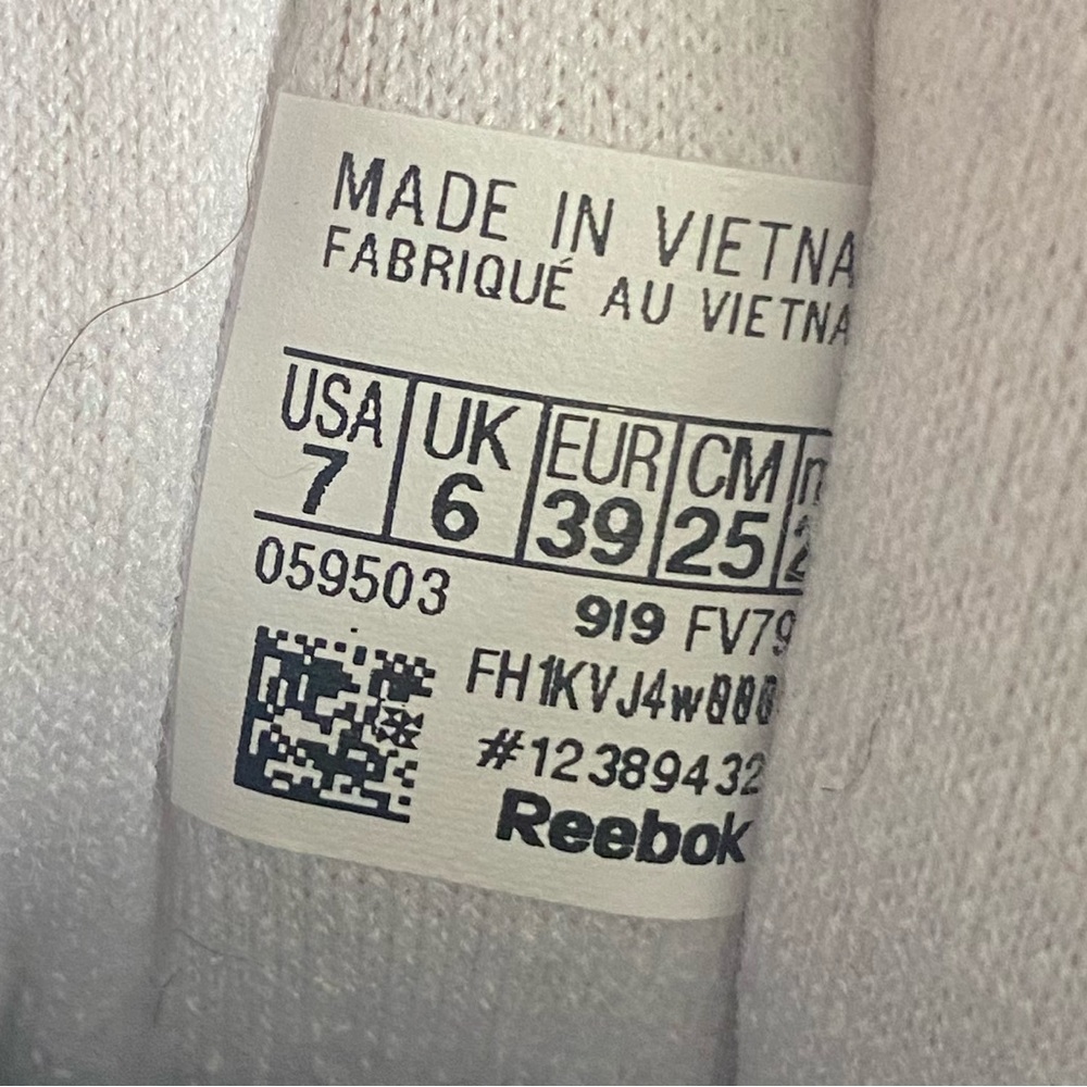 Reebok x BBC BB4600 HI in ‘Diamond and Dollar’ - Picture 6 of 7